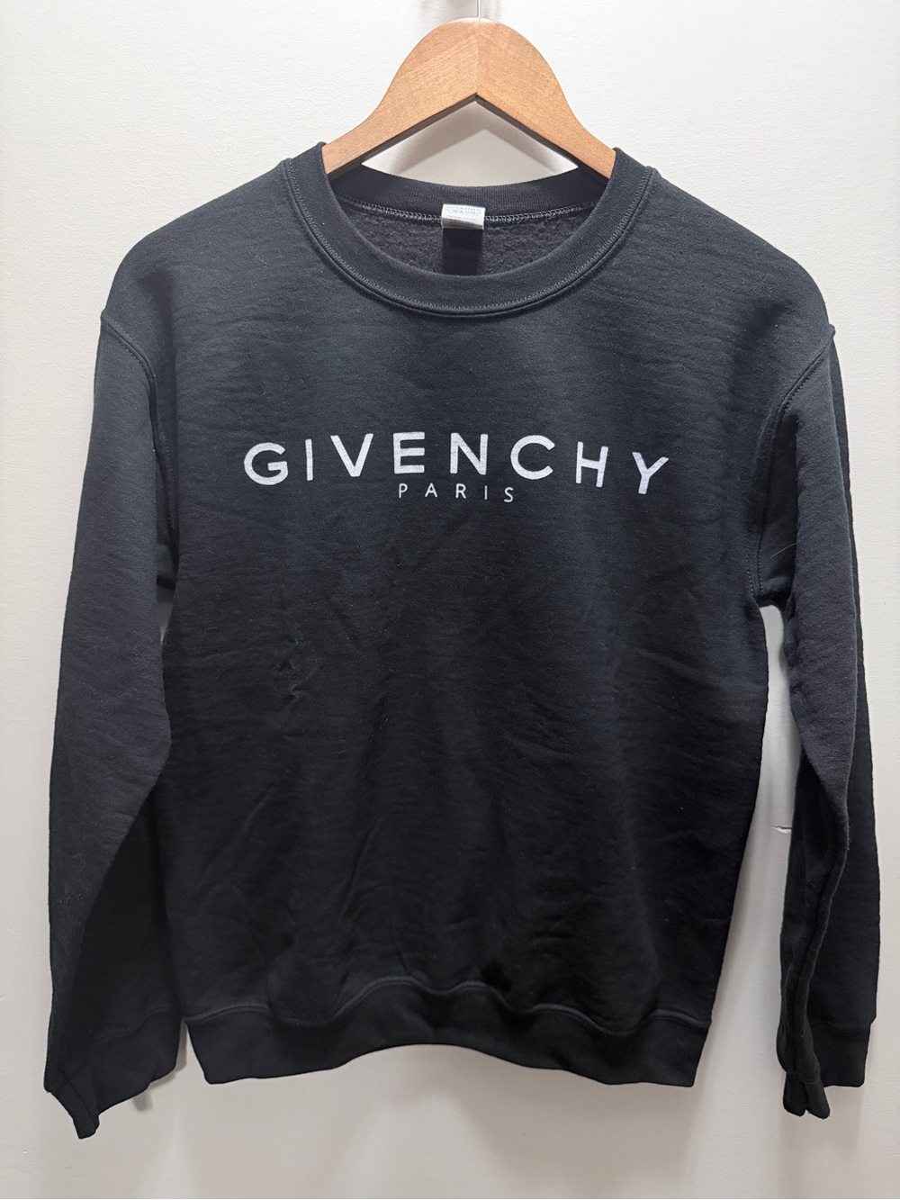 Gildan Black Crewneck Sweatshirt with White GIVENCHY Logo Size Small 25x20